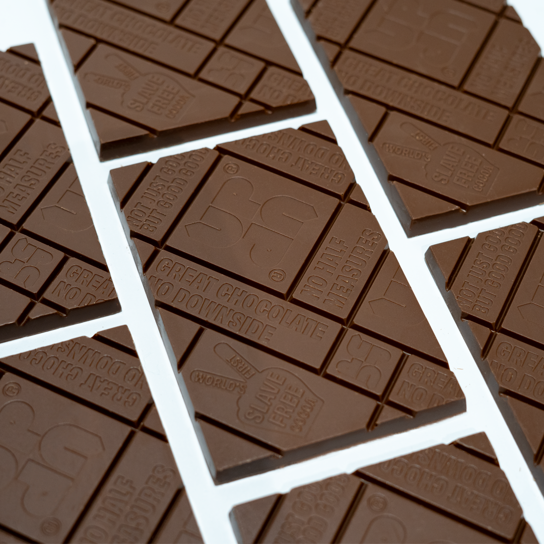 UP-UP Ethical Gingerbread Milk Chocolate Bar 120g by penny black - showing chocolate bar