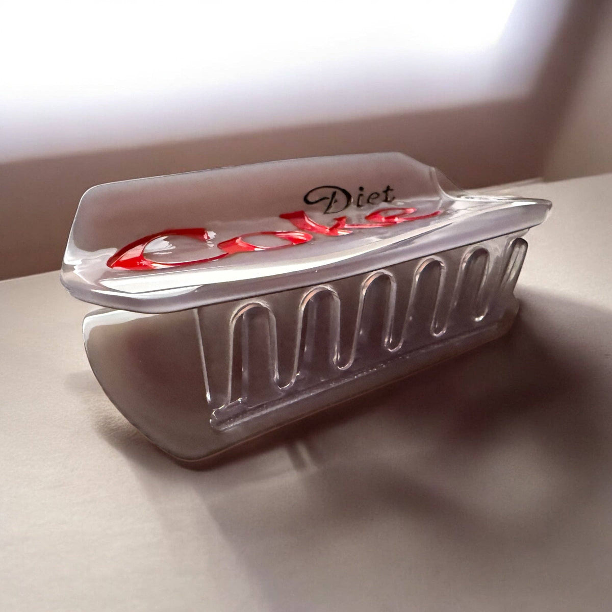 Diet Cola Can Hair Claw by penny black showing the teeth