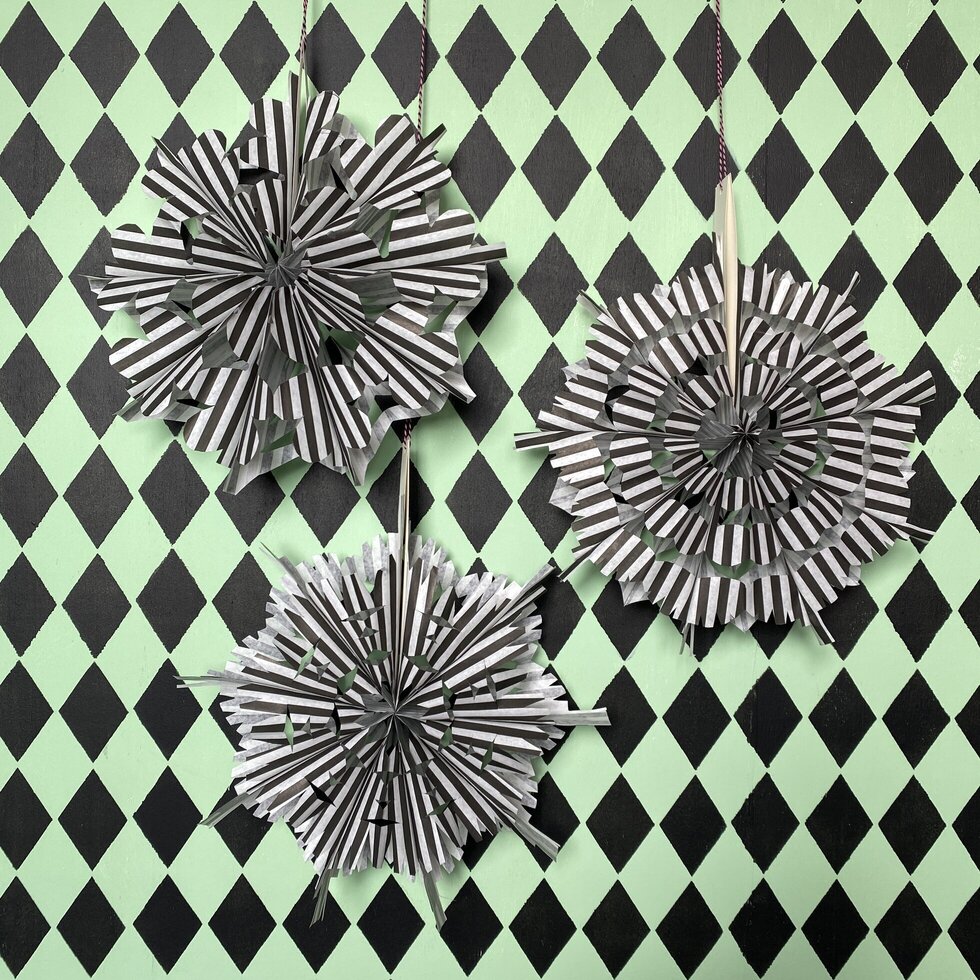 Paper Bag Fan Decoration DIY Kit - Black &amp; White